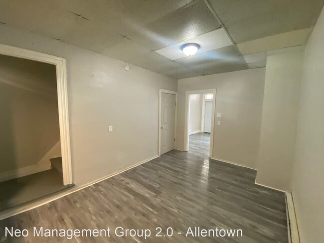 Building Photo - 3 br, 1 bath House - 425 West Gordon Street