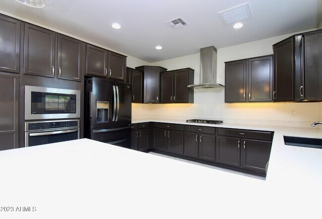 Building Photo - 208 E Brinley Dr