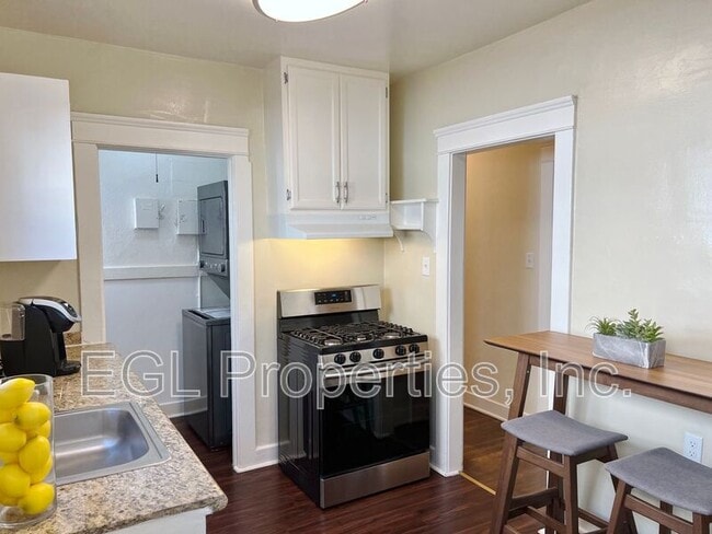 Foto del edificio - 734 N Gramercy Pl