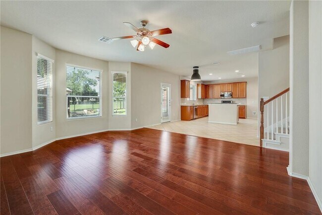 Building Photo - 1709 Woodvista Pl