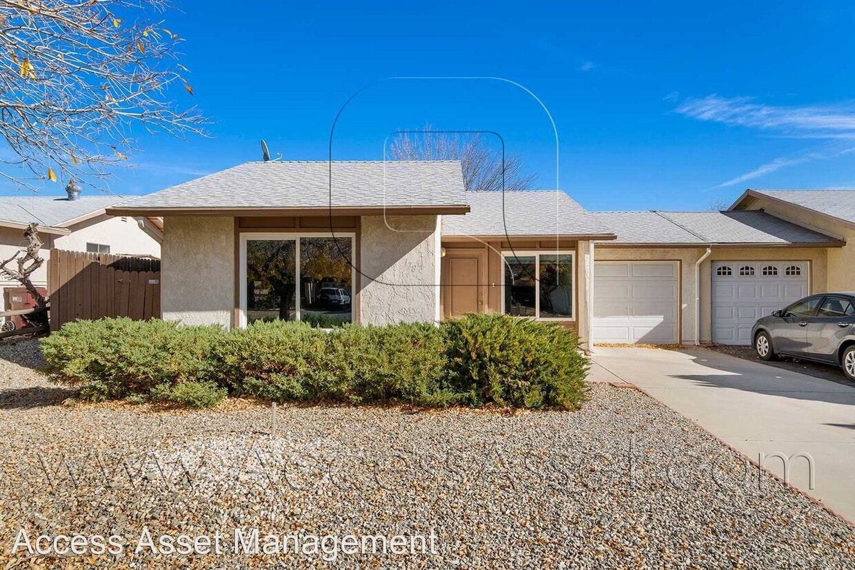 2 br, 1 bath House 178 Clair Ct. House Rental in Banning, CA