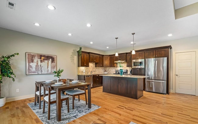 Building Photo - 5736 Chimney Rocks Cir