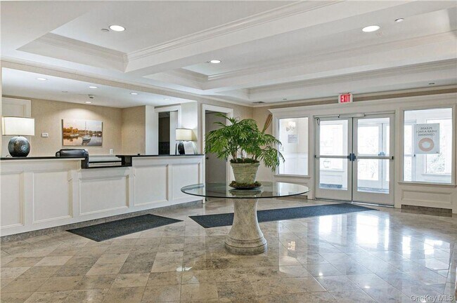 Foto del edificio - 225 Stanley Ave