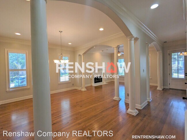 Foto del edificio - 5 br, 3 bath House - 8024 Willow Brook Rd