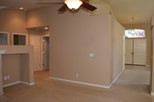 Building Photo - 4840 Knightswood Way