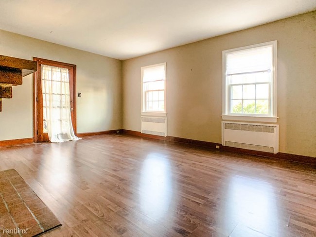 Foto del edificio - 2 br, 1.5 bath Apartment - 7315 York Rd