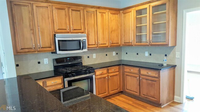 Foto del edificio - 2410 Rose Mill Ct