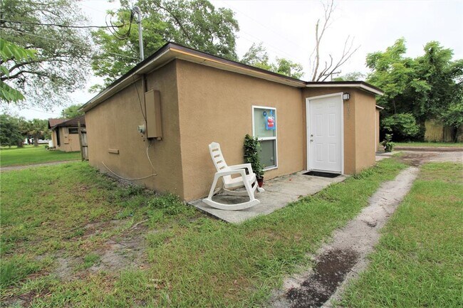 Foto del edificio - 401 S Holly Ave