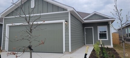 Building Photo - 421 Bullhead Rd