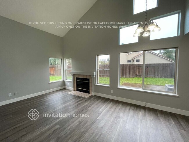 Foto del edificio - 8622 Aspen Ridge Ct