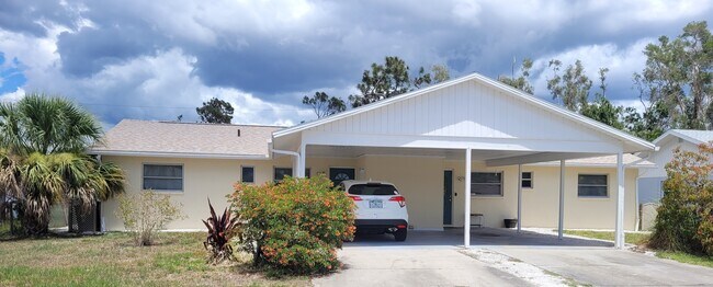 Foto del edificio - 185 Golf Club Lane