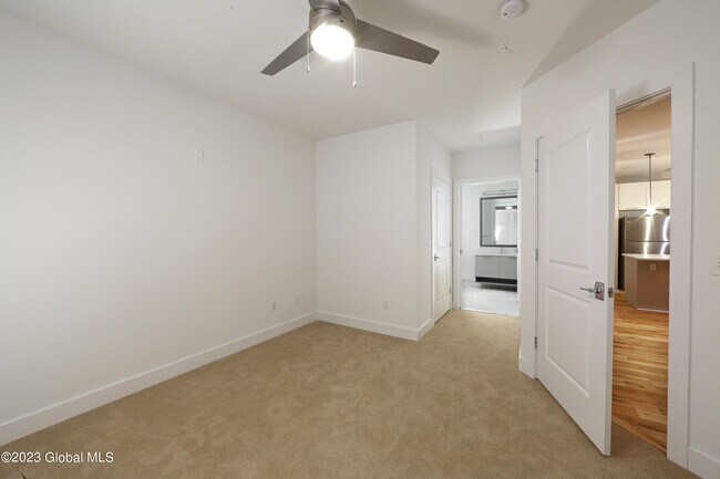 Foto del edificio - 25 Whistler Ct