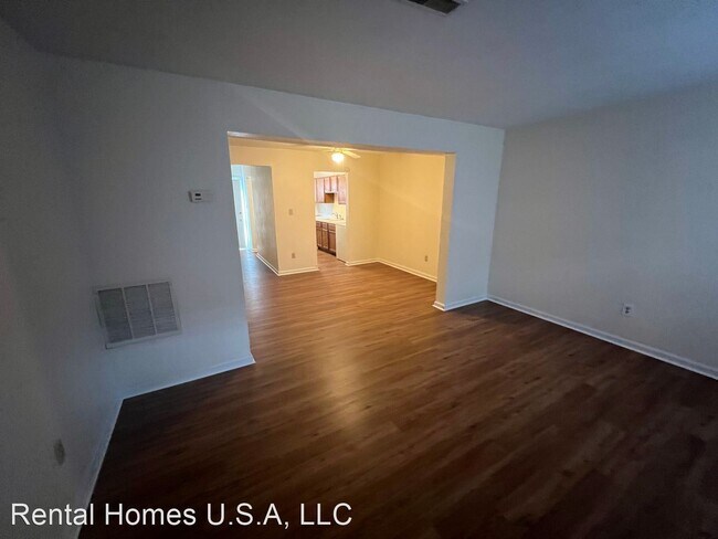 Building Photo - 2 br, 1.5 bath House - 935 Maryland Ave