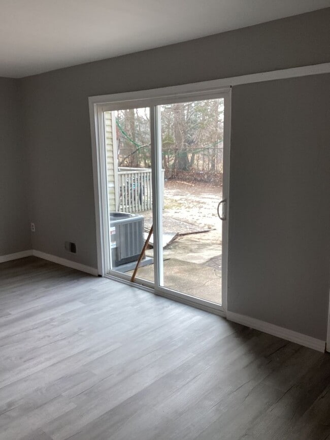 Building Photo - Three-Bedroom Townhouse Available Now