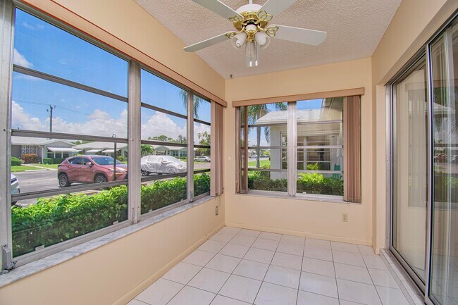 Foto del edificio - 14579 Canalview Dr