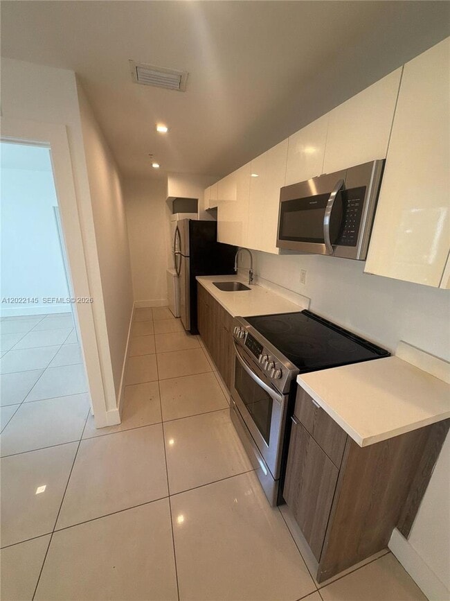 Foto del edificio - 821 SW 18th Ave