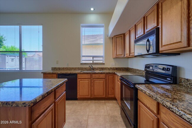 Building Photo - 6586 W Oraibi Dr