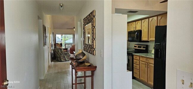 Foto del edificio - 15140 Riverbend Blvd