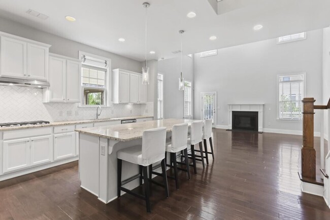 Foto del edificio - 1050 Glen Mill Ct