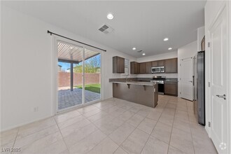 Building Photo - 5315 Wally St