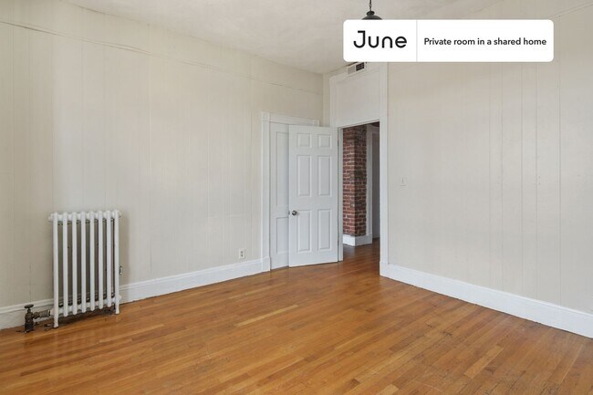 Foto del edificio - Room in Shared 4 bed/1 bath home