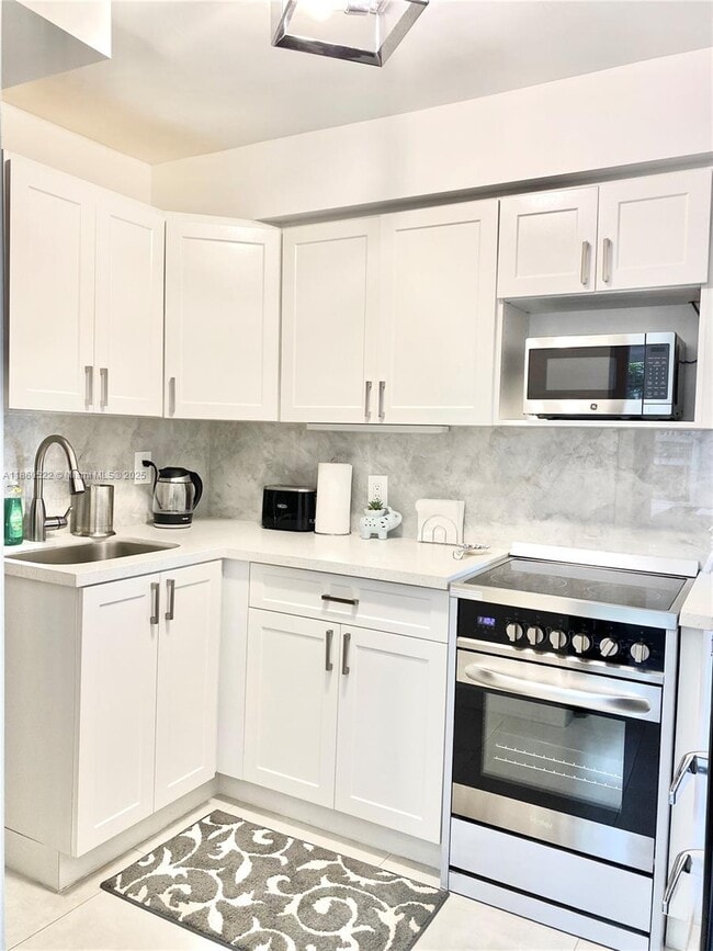 Foto del edificio - 118 NE 46th St