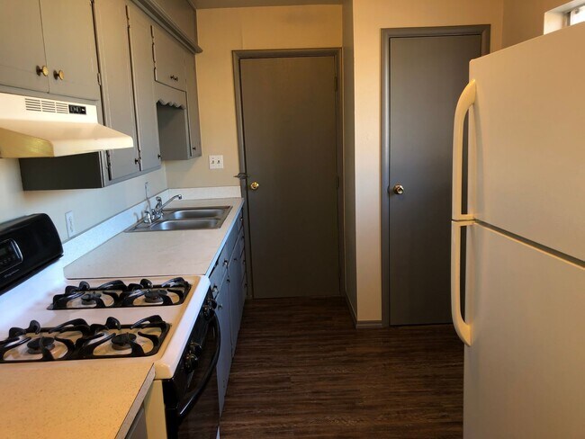 Foto del edificio - Cute 3-4 bed room, 1 bath home for rent in Moore near Santa Fe and NW 27th