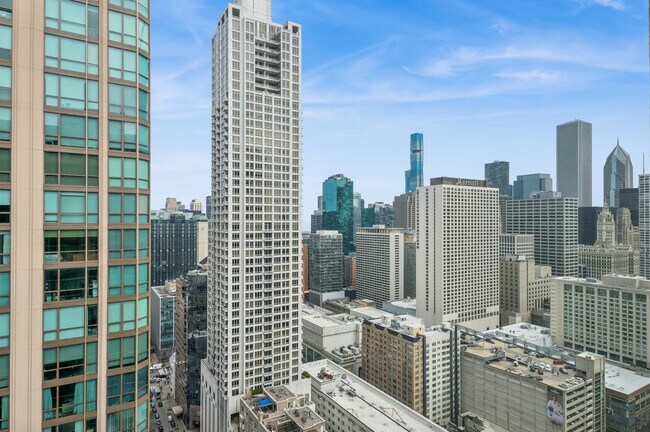 Foto del edificio - 2 E Erie St