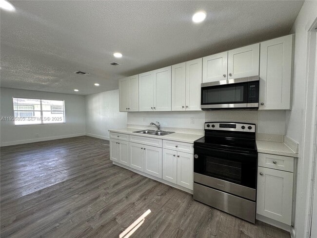 Foto del edificio - 116 NW 2nd Ave