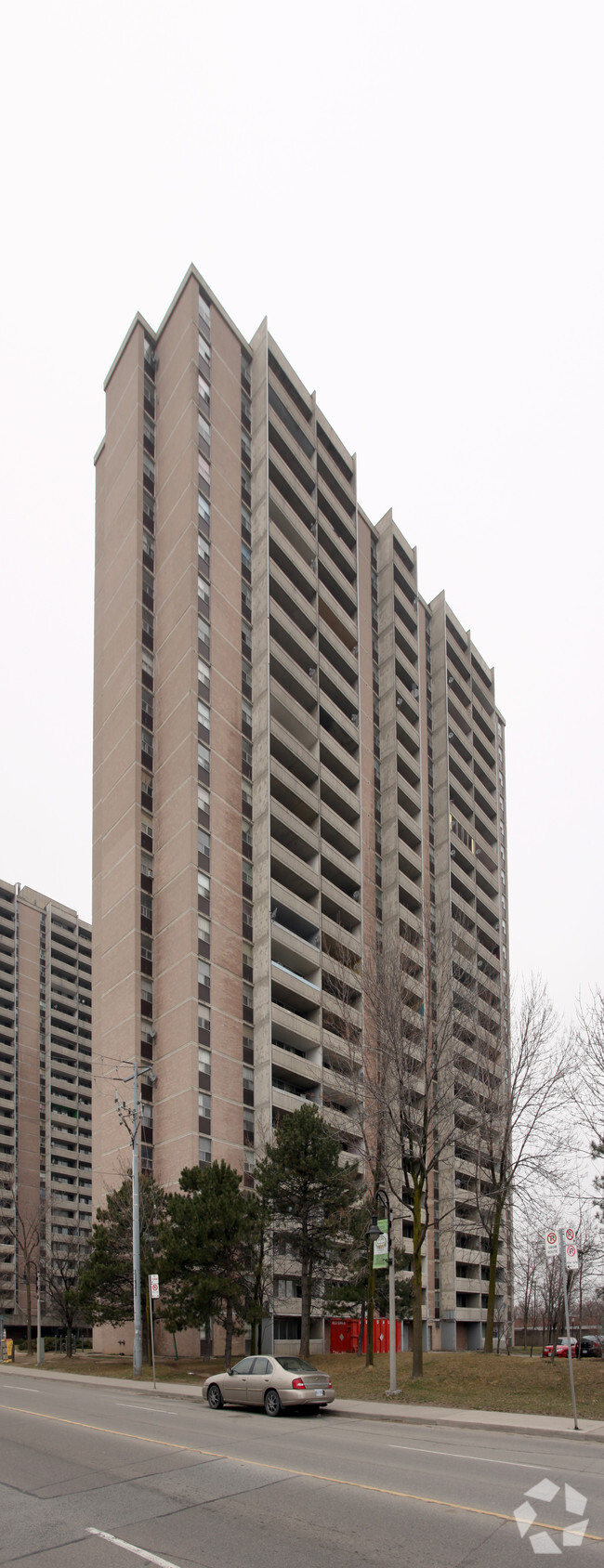 Photo du bâtiment - 1765 & 1775 Weston Rd Apartments