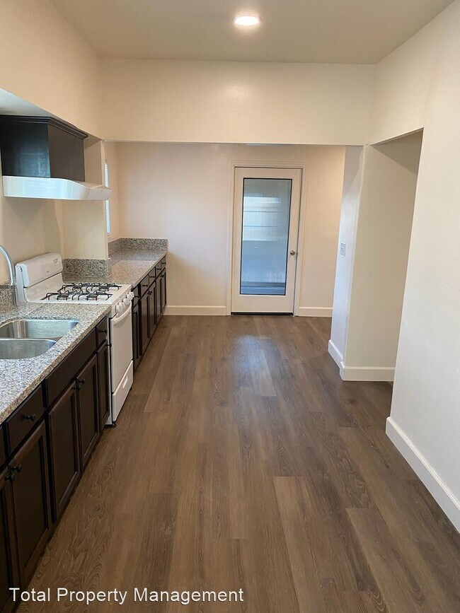 2 br, 1 bath House 550 Channing Way House for Rent in Exeter, CA