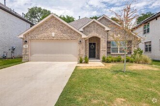 Building Photo - 2911 Teak Dr