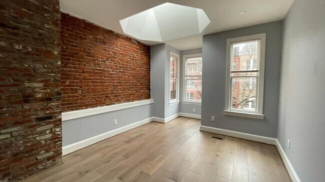 Building Photo - 1115 1/2 5th Street Northwest - A