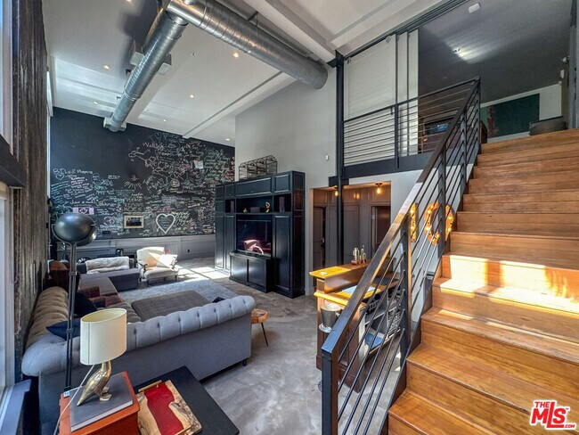 Foto del edificio - 1037 Laurel Ave