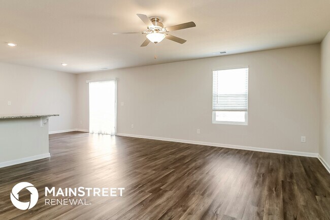 Building Photo - 433 Brisk Dr