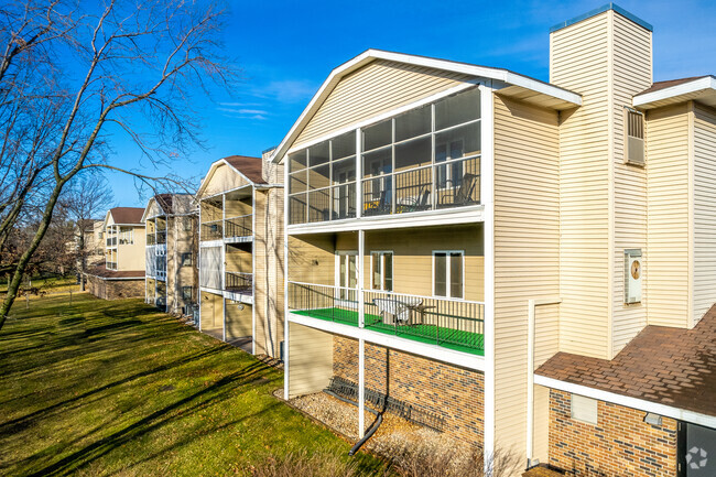 Building Photo - Mapplewood Village Townhomes