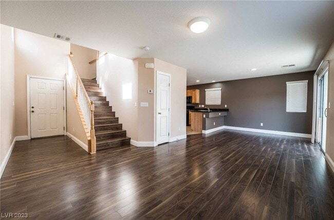 Building Photo - 6794 Briarwood Bend Ave