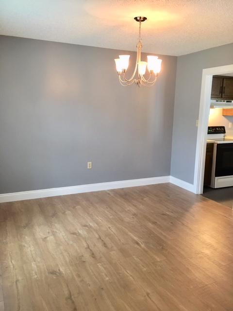 Foto del edificio - 328 Davenport Rd