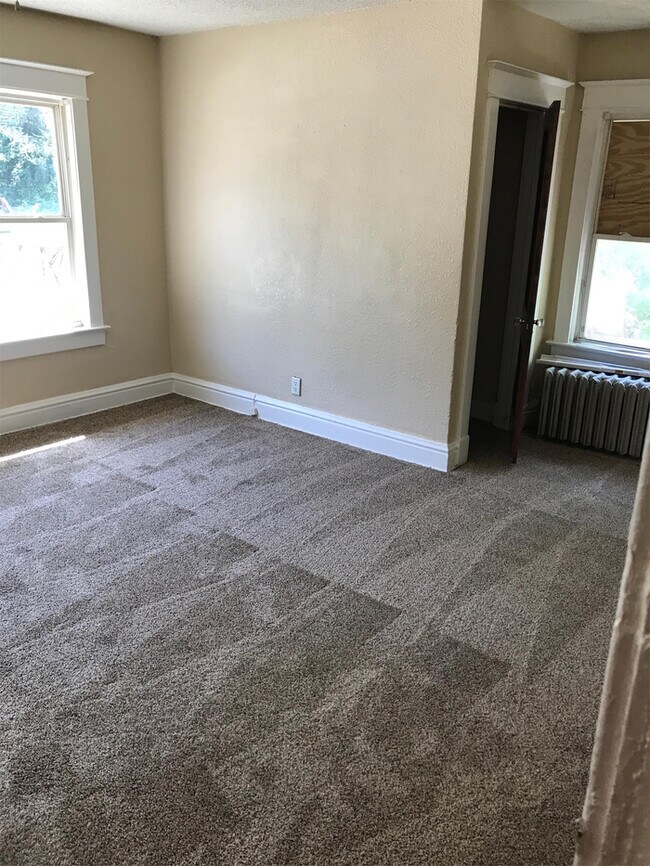 Foto del edificio - 1814 E 48th St