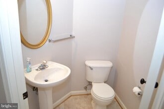 Building Photo - 1725 Emory St