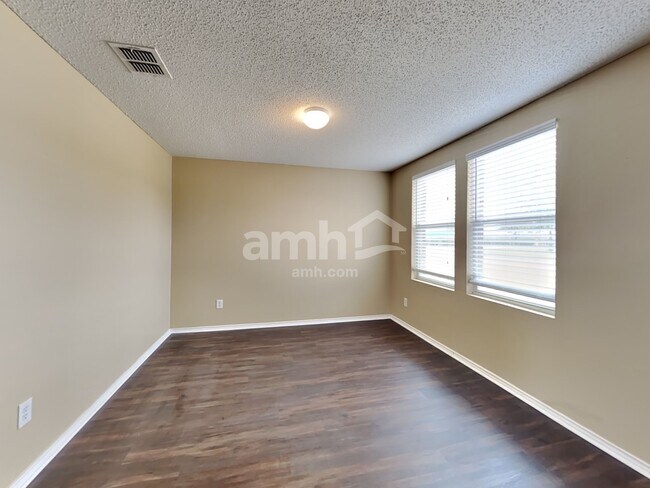 Building Photo - 3038 Double Oak Drive