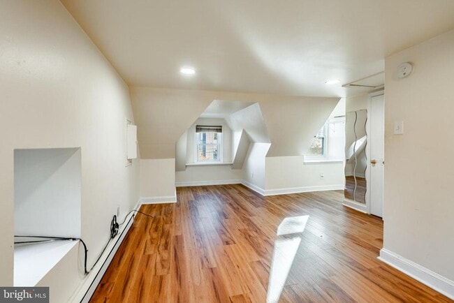 Building Photo - 228 Crawford Ave