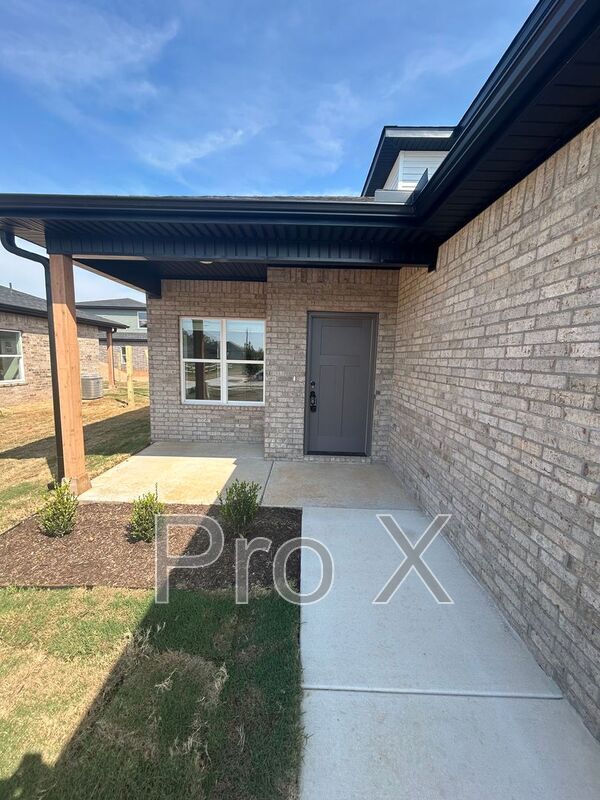 Foto del edificio - 623 Cosmos St