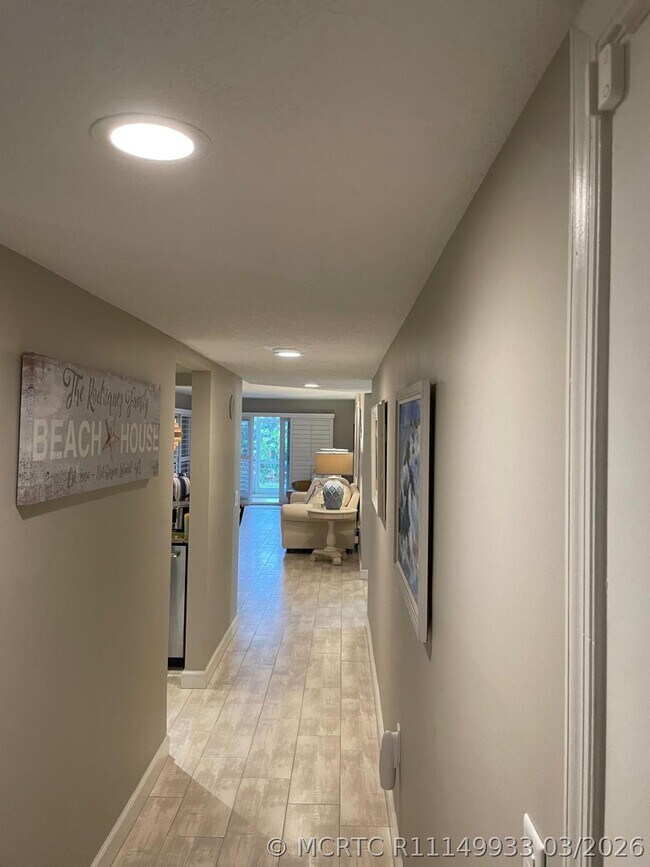 Building Photo - 10980 S Ocean Dr