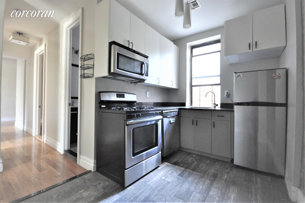 Primary Photo - 1144 Bergen St