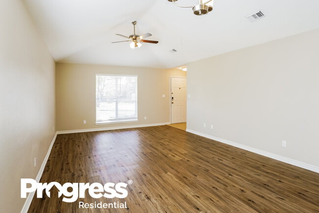 Foto del edificio - 2110 Redwood St