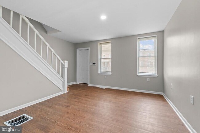 Foto del edificio - 3427 Ravenwood Ave