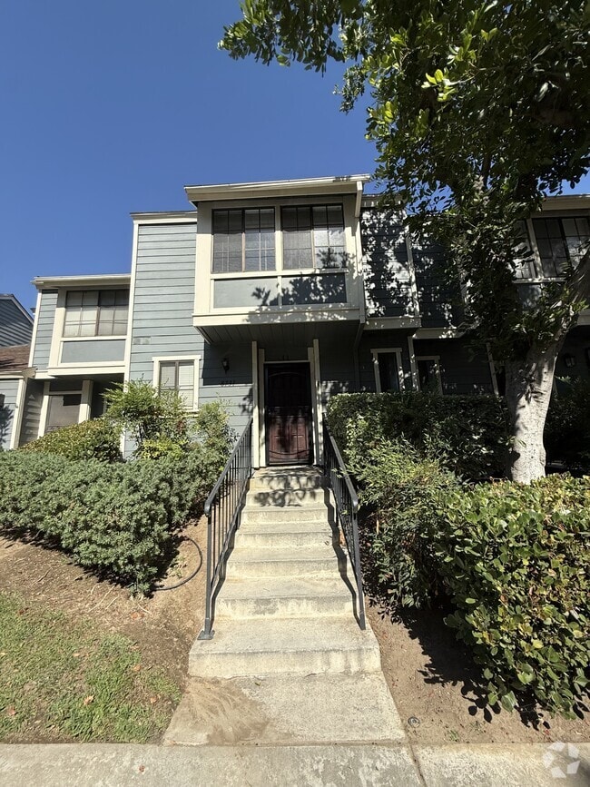 Building Photo - 8731 Pine Crest Pl