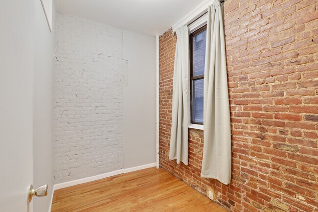 Foto del edificio - 516 E 11th St
