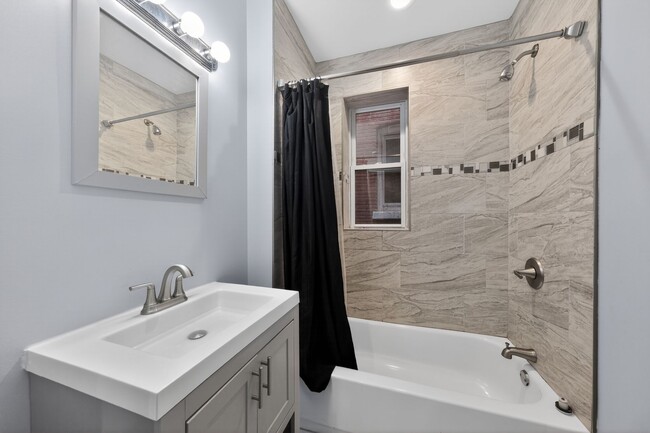 Foto del edificio - 7038 S Eberhart Ave